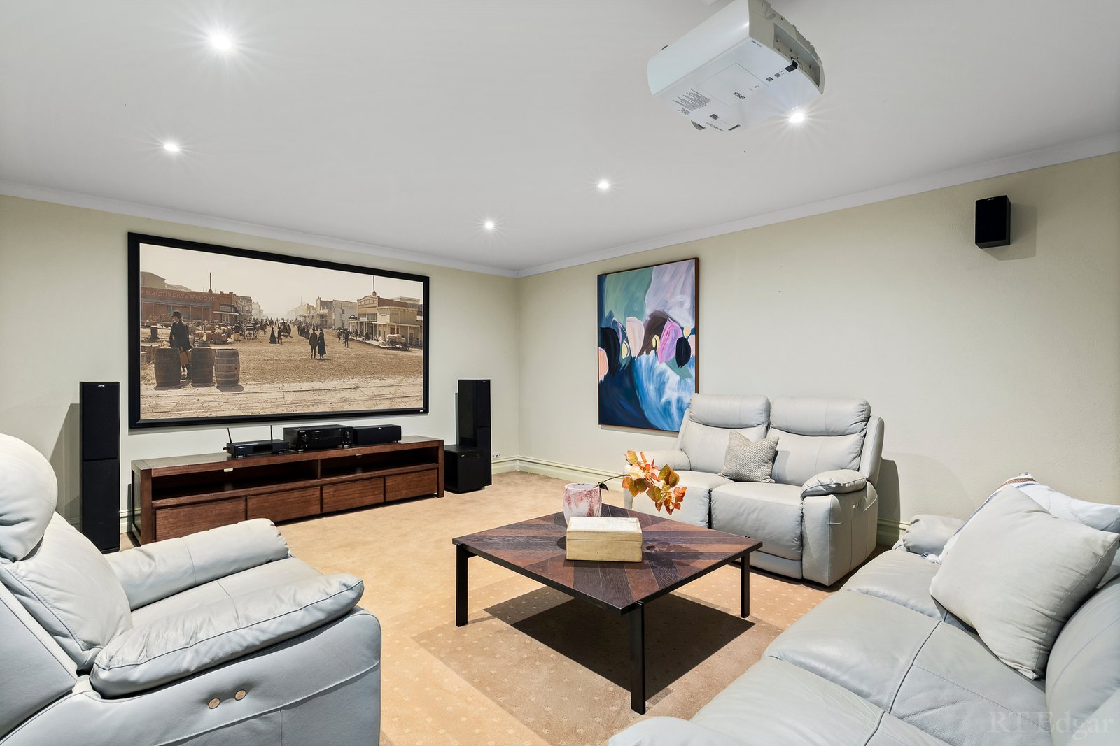 Real Estate and Property in 19 Rubens Grove, Canterbury, VIC