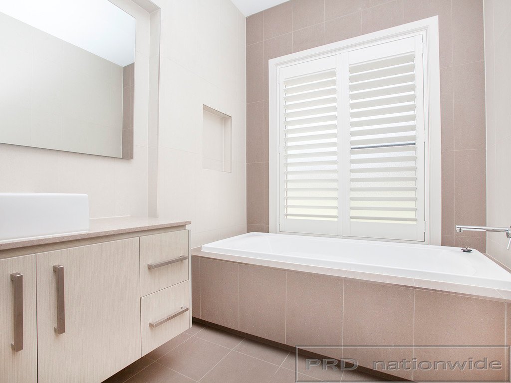 19 Sanctuary Way VACY 16