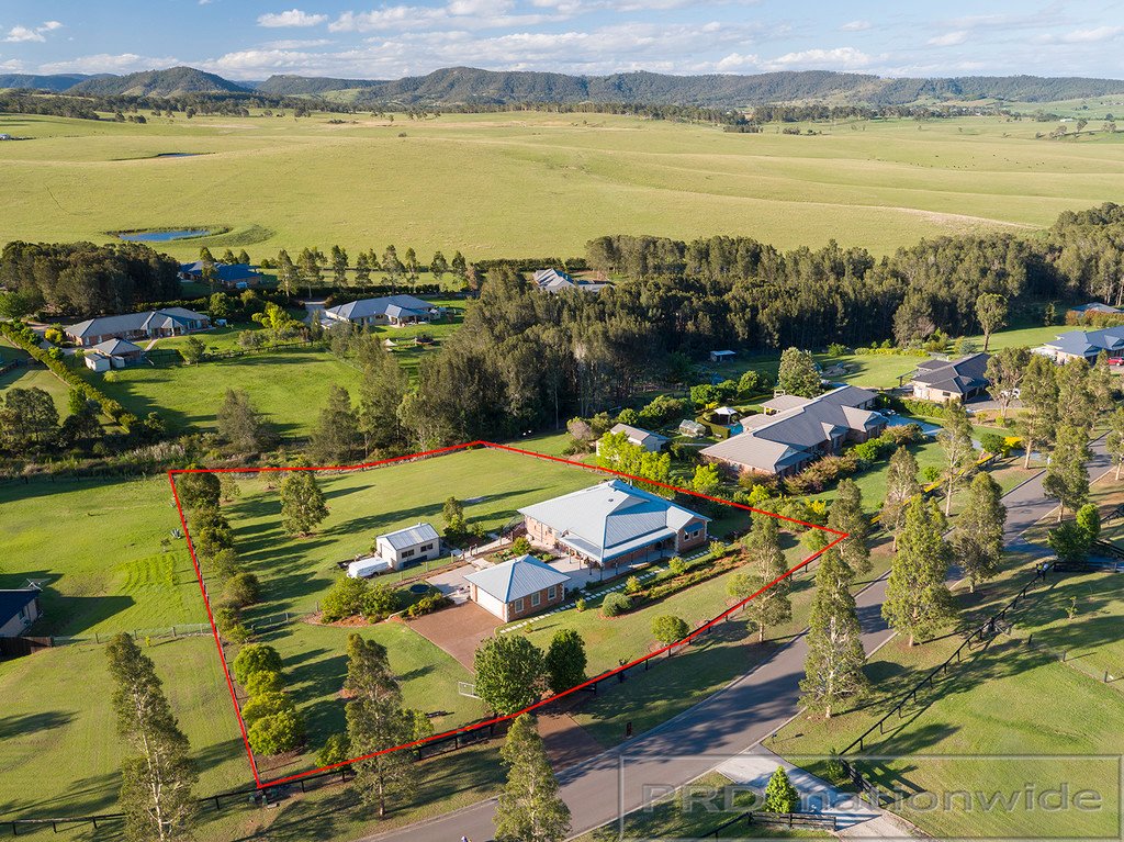 19 Sandstone Drive WINDELLA 3