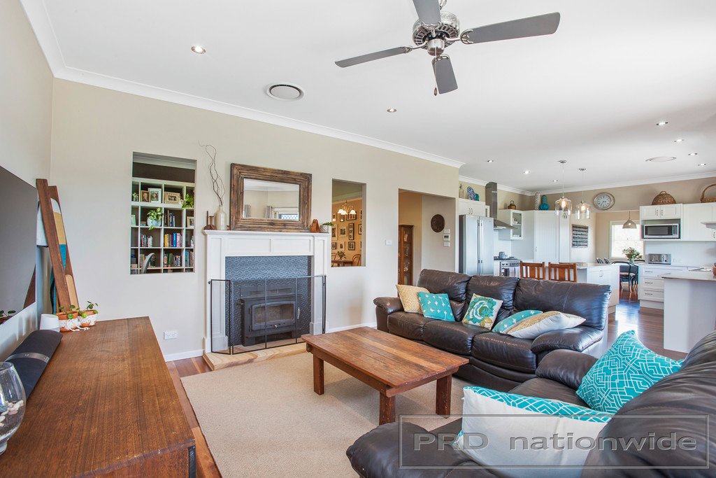 19 Sandstone Drive WINDELLA 10