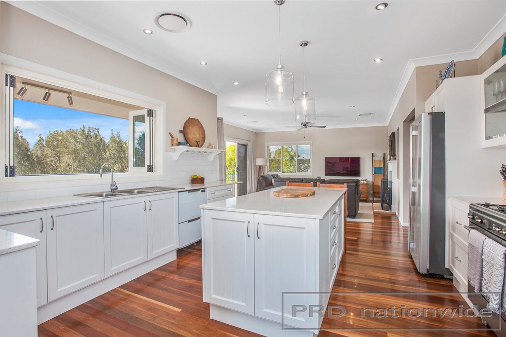 19 Sandstone Drive WINDELLA 14