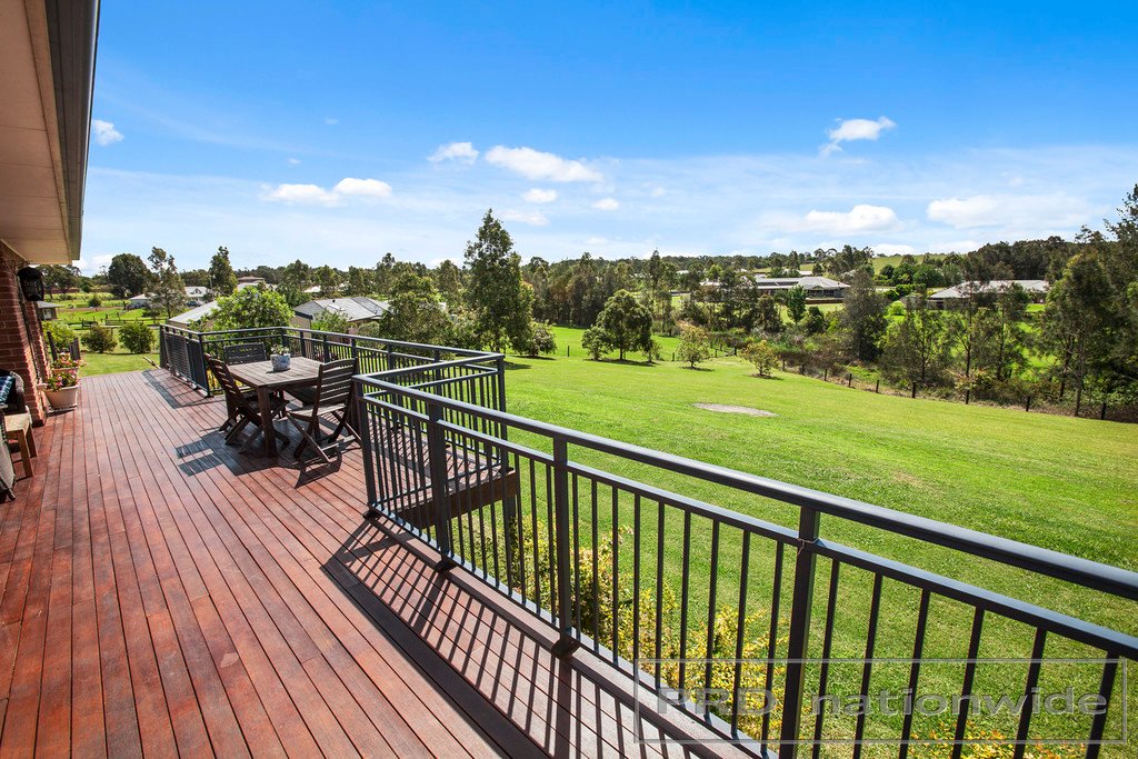 19 Sandstone Drive WINDELLA 25