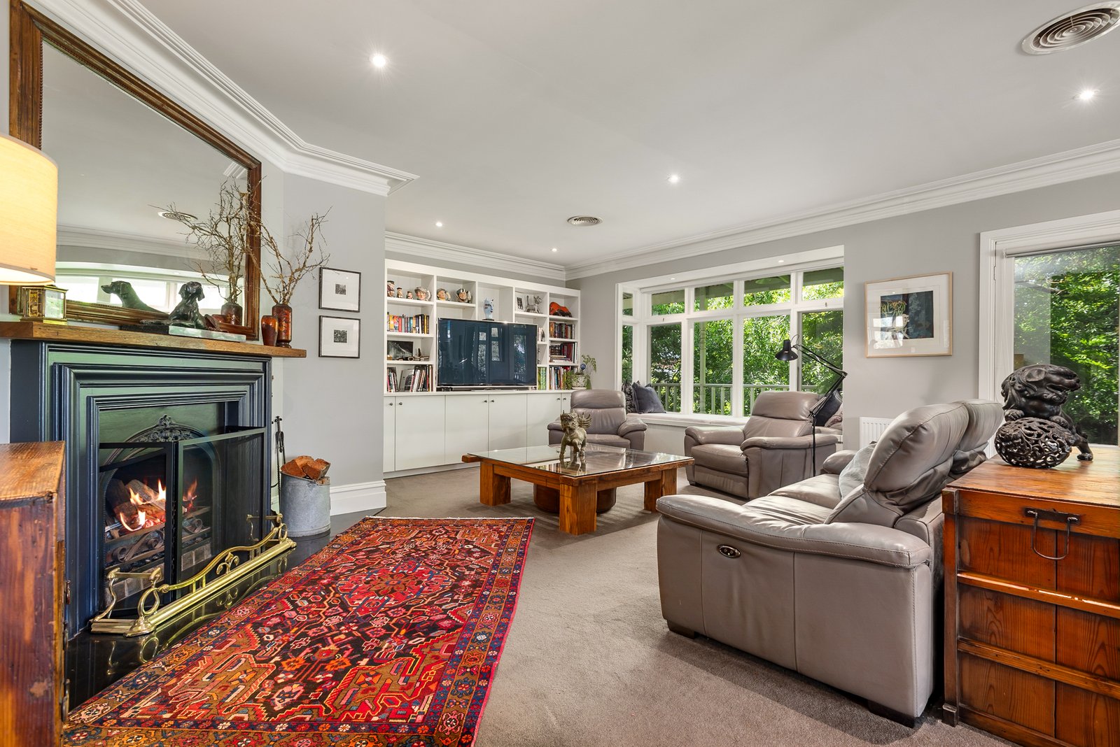 Real Estate and Property in 19 Savages Lane, Woodend, VIC