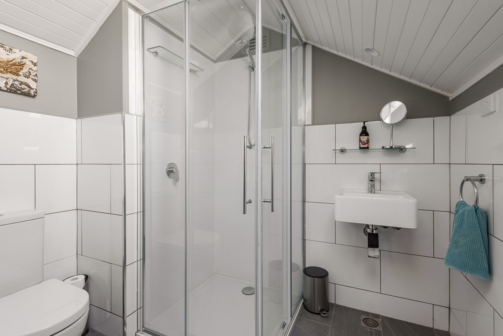 Real Estate and Property in 19 Savages Lane, Woodend, VIC