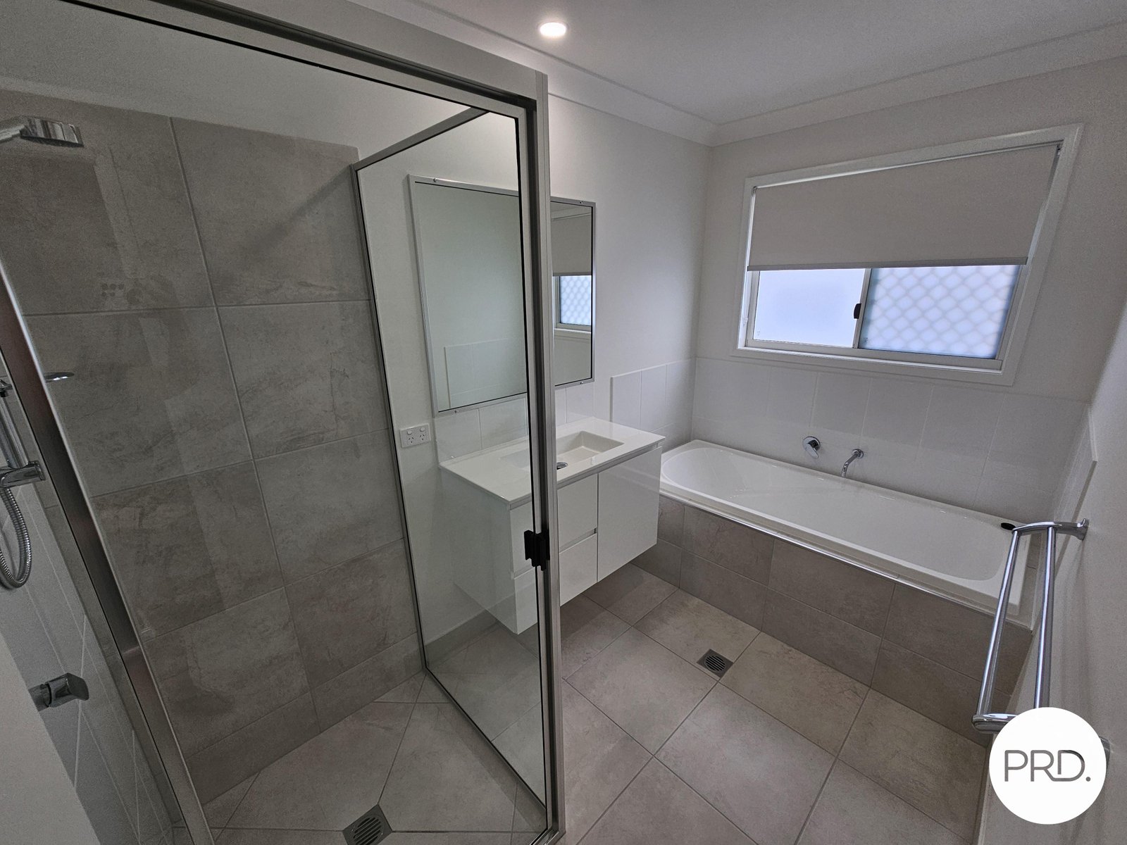 19 Scampi Drive CLINTON 8