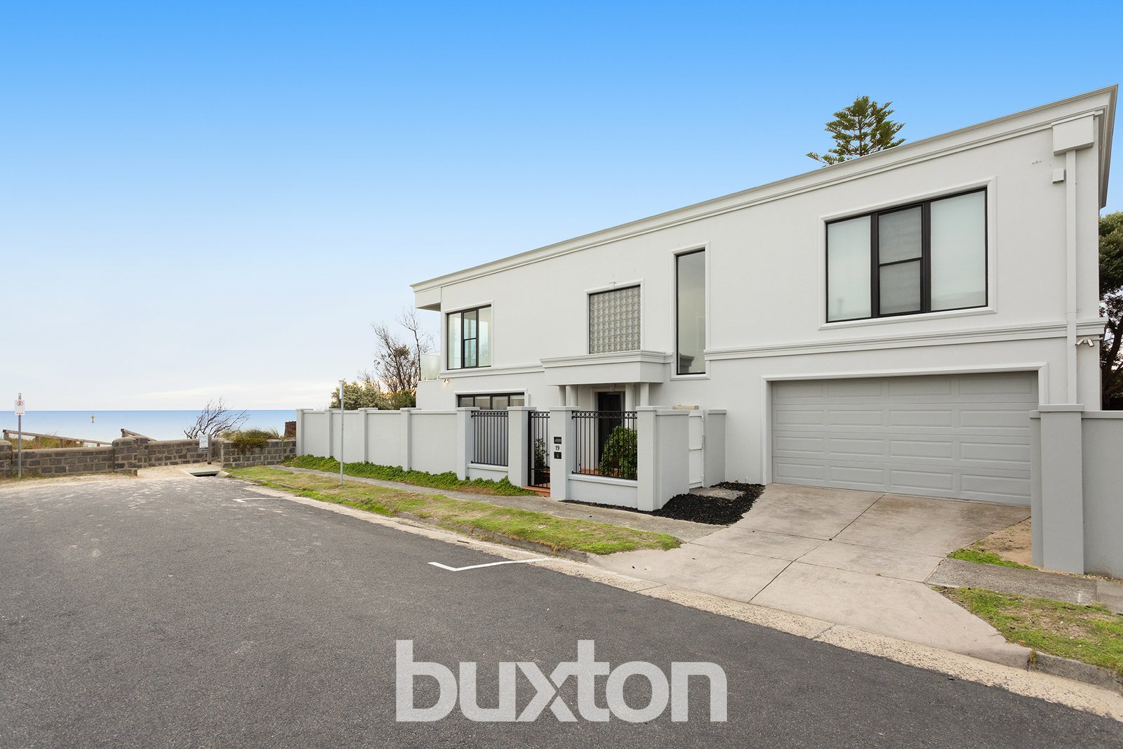 Gallery: 19 Shenfield Avenue