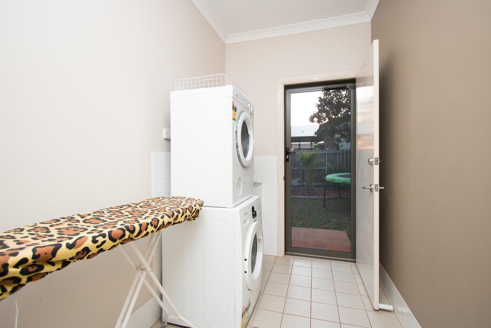 19 Shiosaki Brace  BILINGURR 17