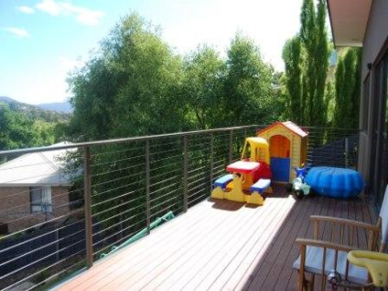 19 Shirley Blvd  LENAH VALLEY 11