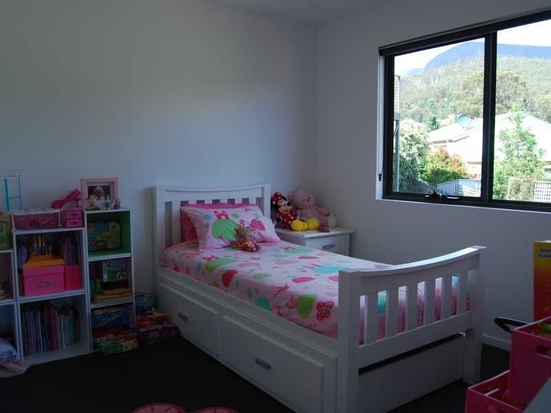 19 Shirley Boulevard LENAH VALLEY 5