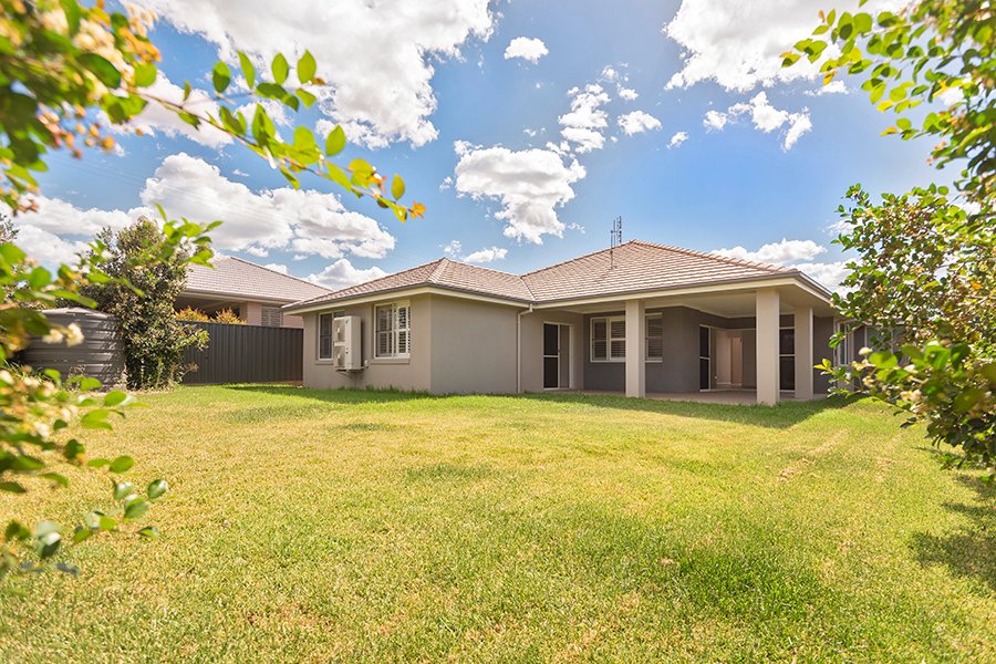 19 Simmental Way TAMWORTH 10