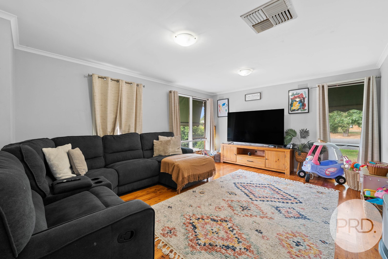 19 Simpson Avenue FOREST HILL 2