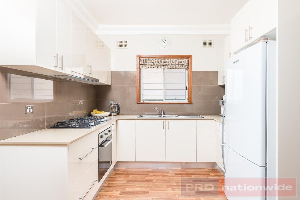 19 Singleton Avenue EAST HILLS 4