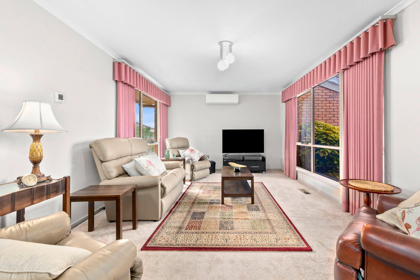 Gallery: 19 Skinner Court