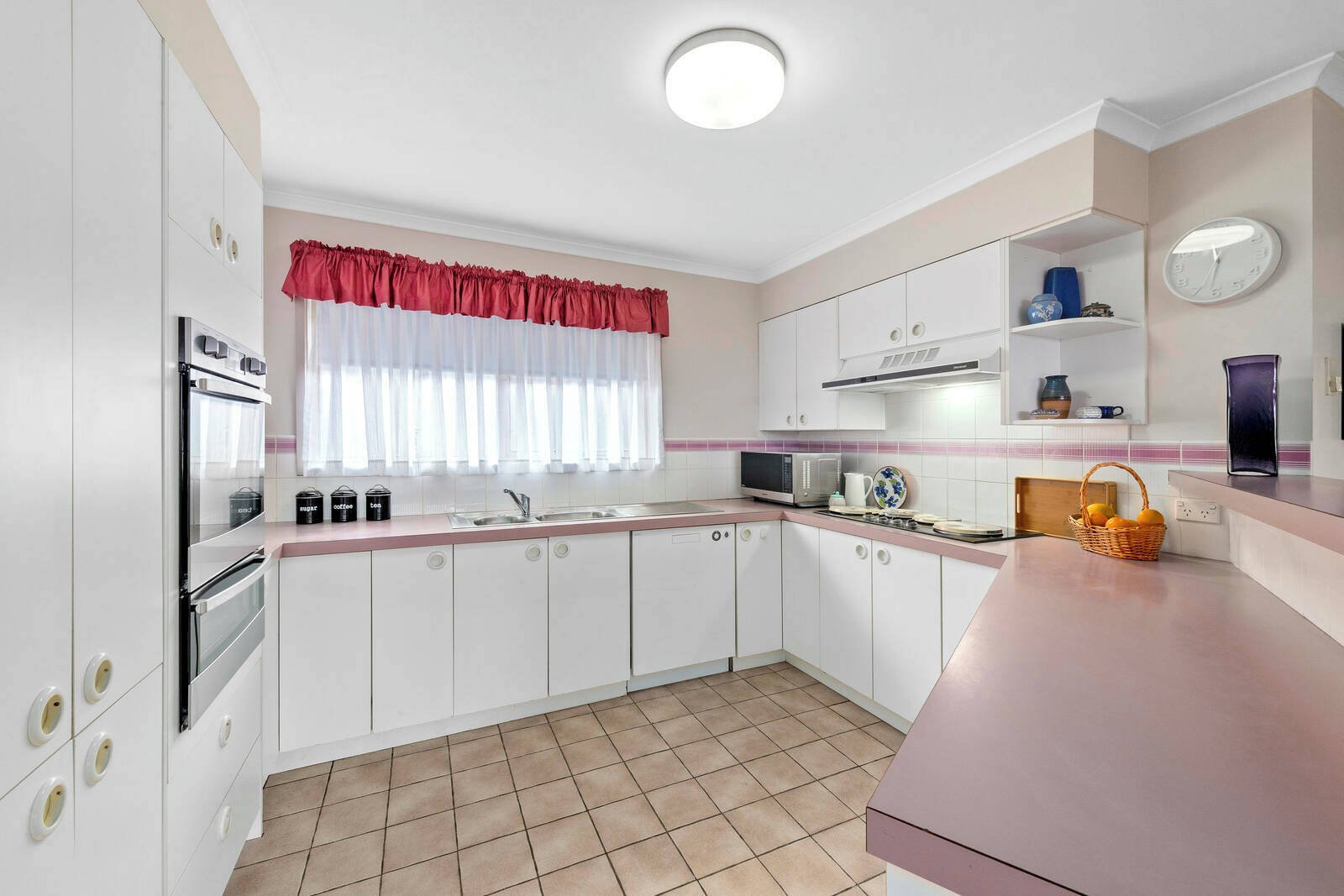 Gallery: 19 Skinner Court