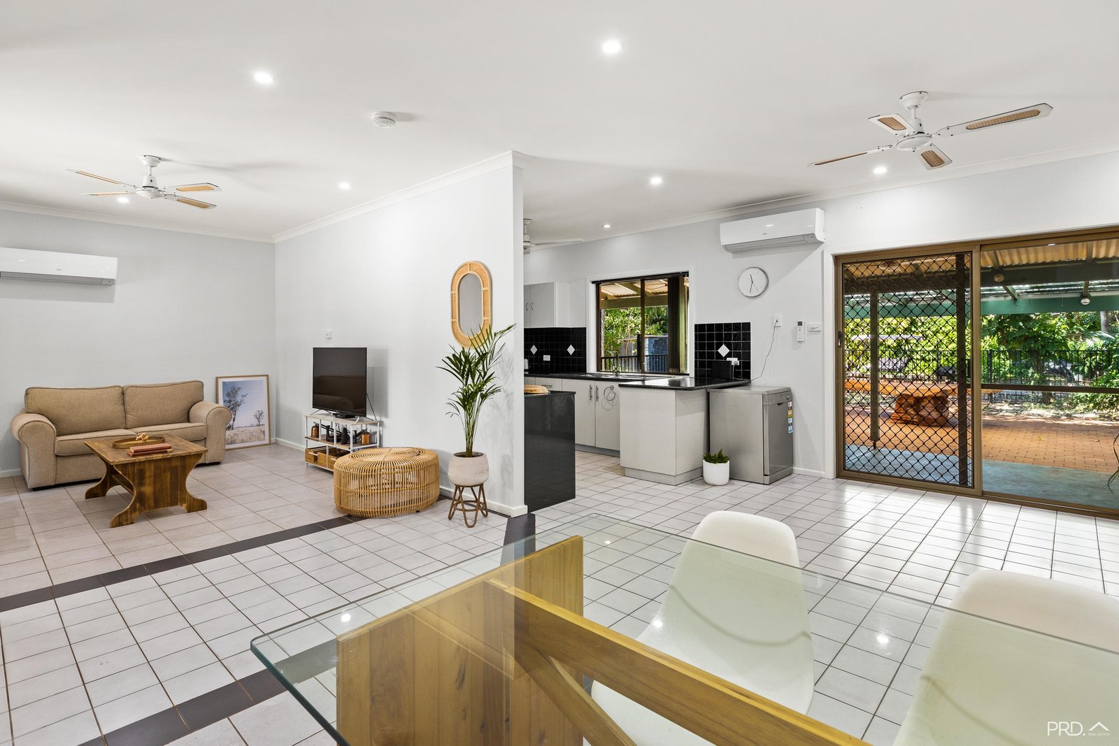 19 Slater Road CABLE BEACH 16