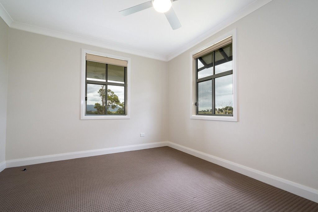 19 South Avondale Road DAPTO 9