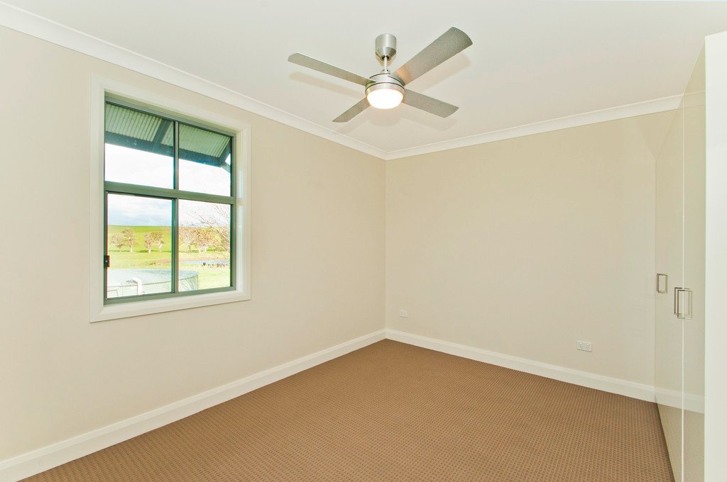 19 South Avondale Road DAPTO 6