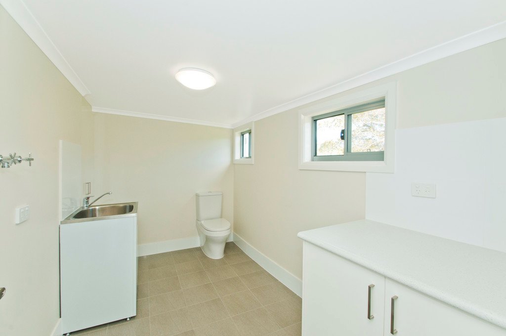 19 South Avondale Road DAPTO 9