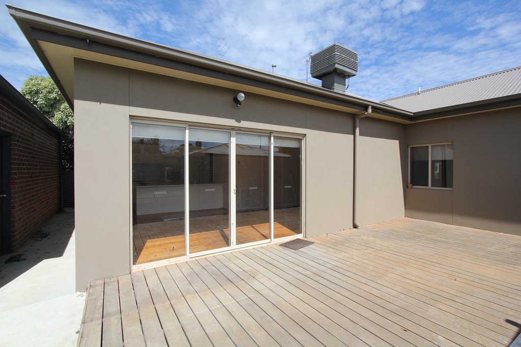 1/9 Spencer Street SEBASTOPOL 5