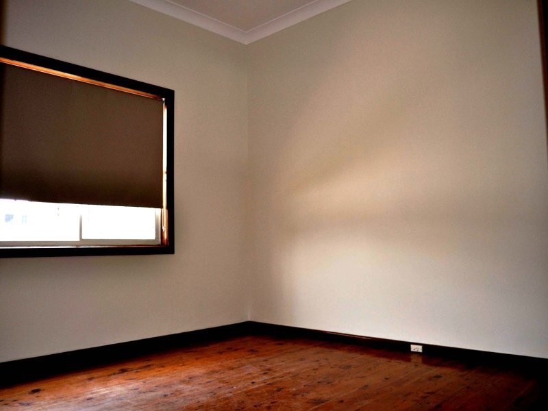 19 St Albans Road KINGSGROVE 4