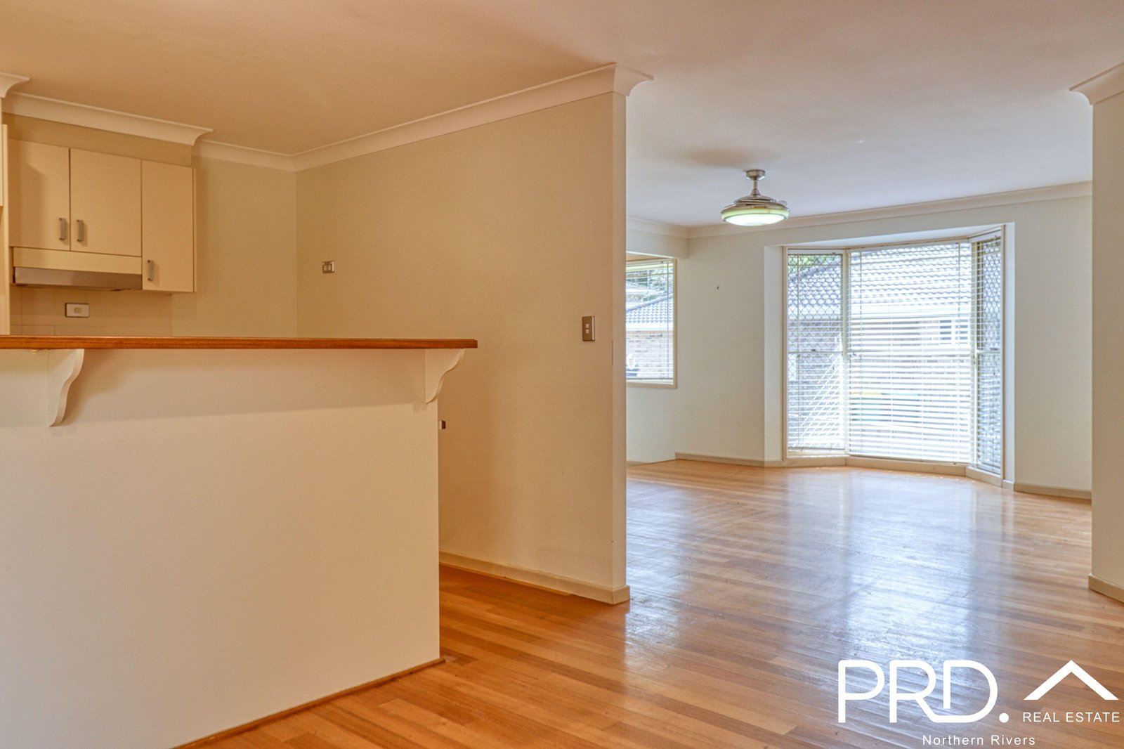 1/9 Stanley Court GOONELLABAH 6