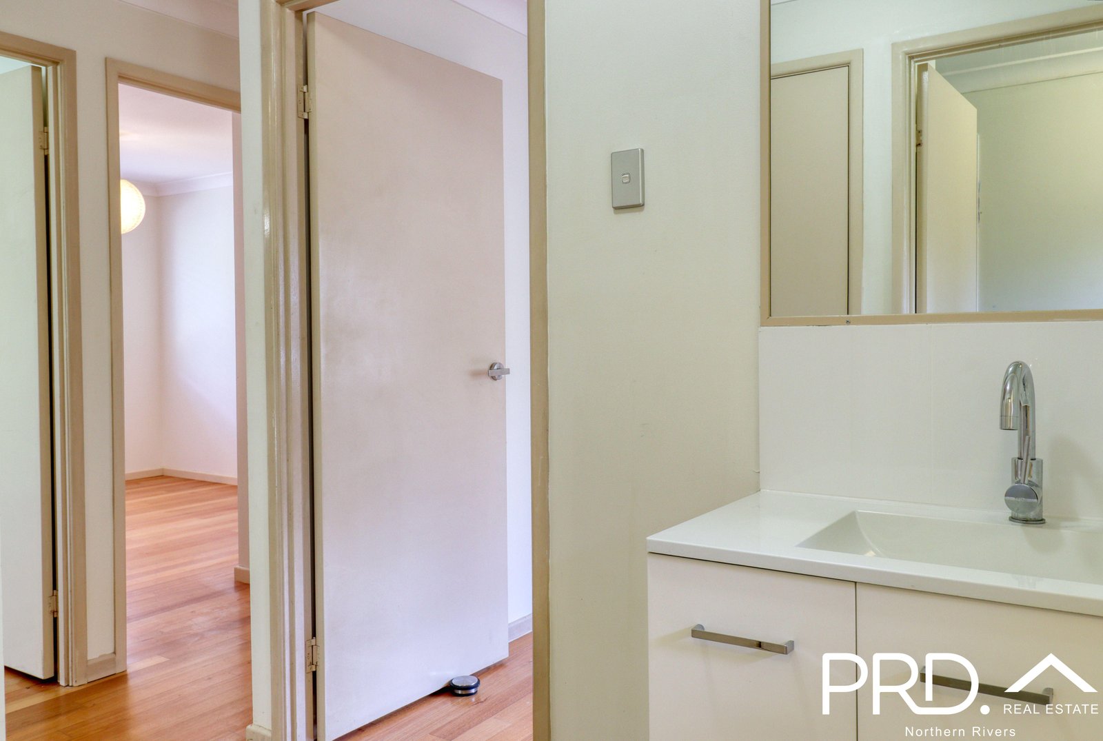 1/9 Stanley Court GOONELLABAH 11