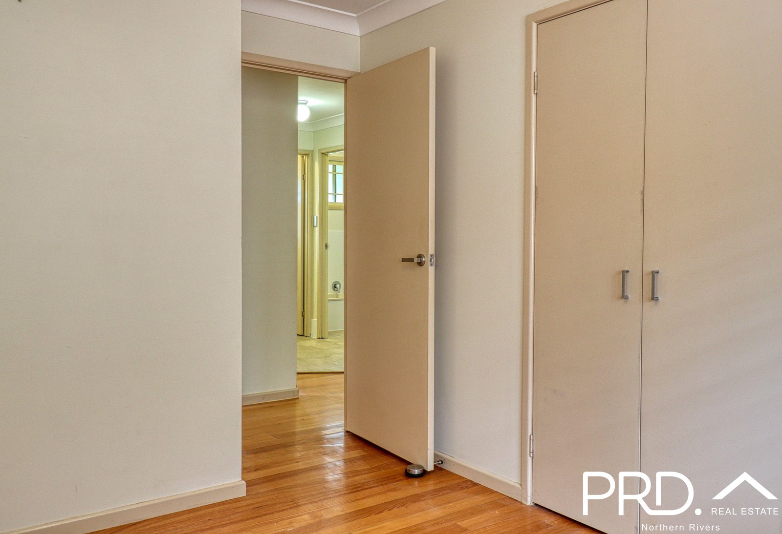 1/9 Stanley Court GOONELLABAH 14