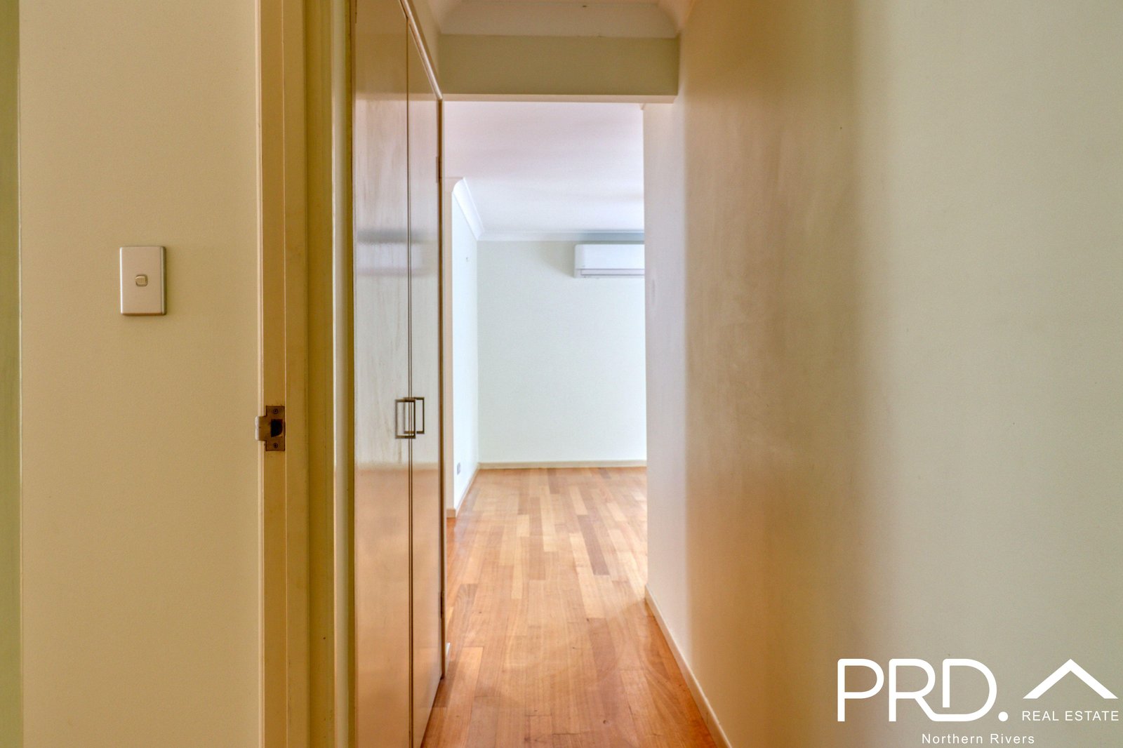 1/9 Stanley Court GOONELLABAH 17