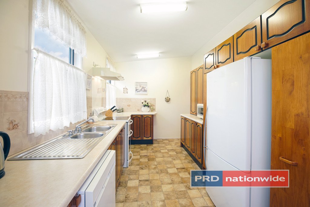 19 Stapley Street KINGSWOOD 4