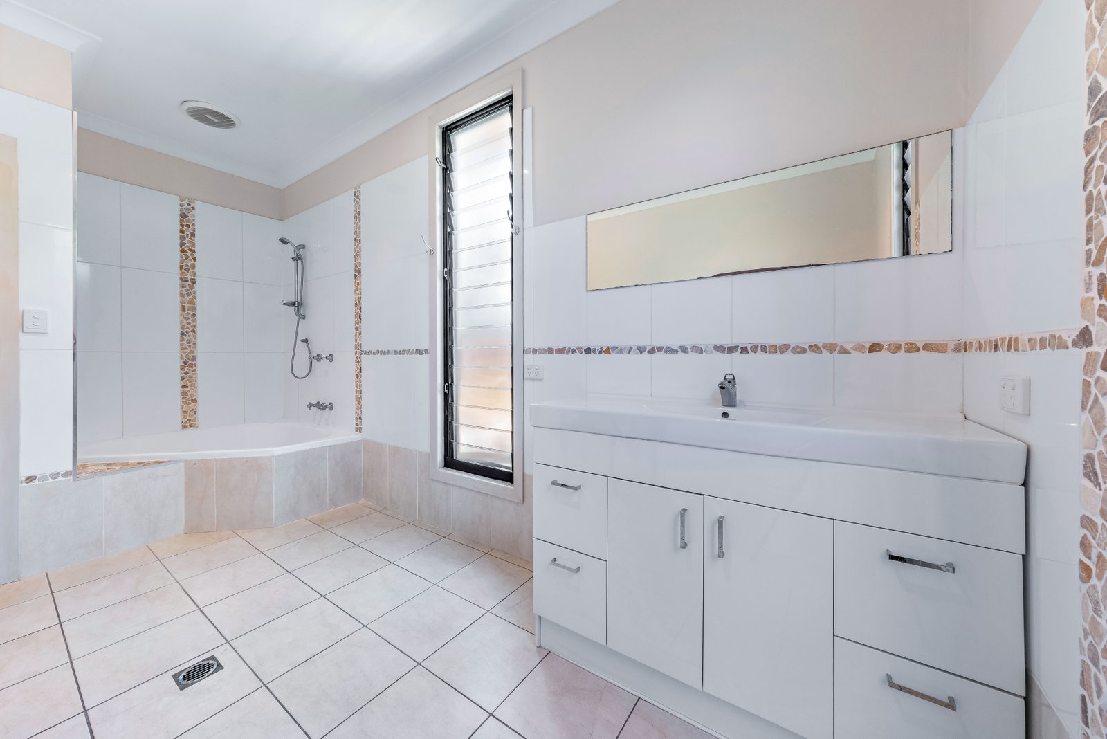 19 Stormvogel Drive MANDALAY 7