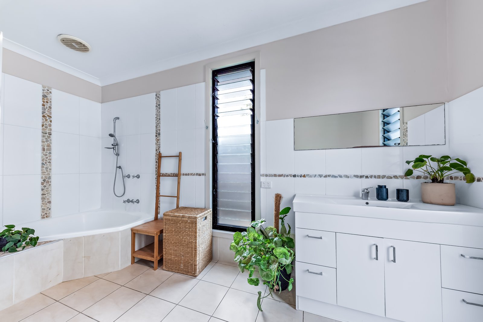 19 Stormvogel Drive MANDALAY 12