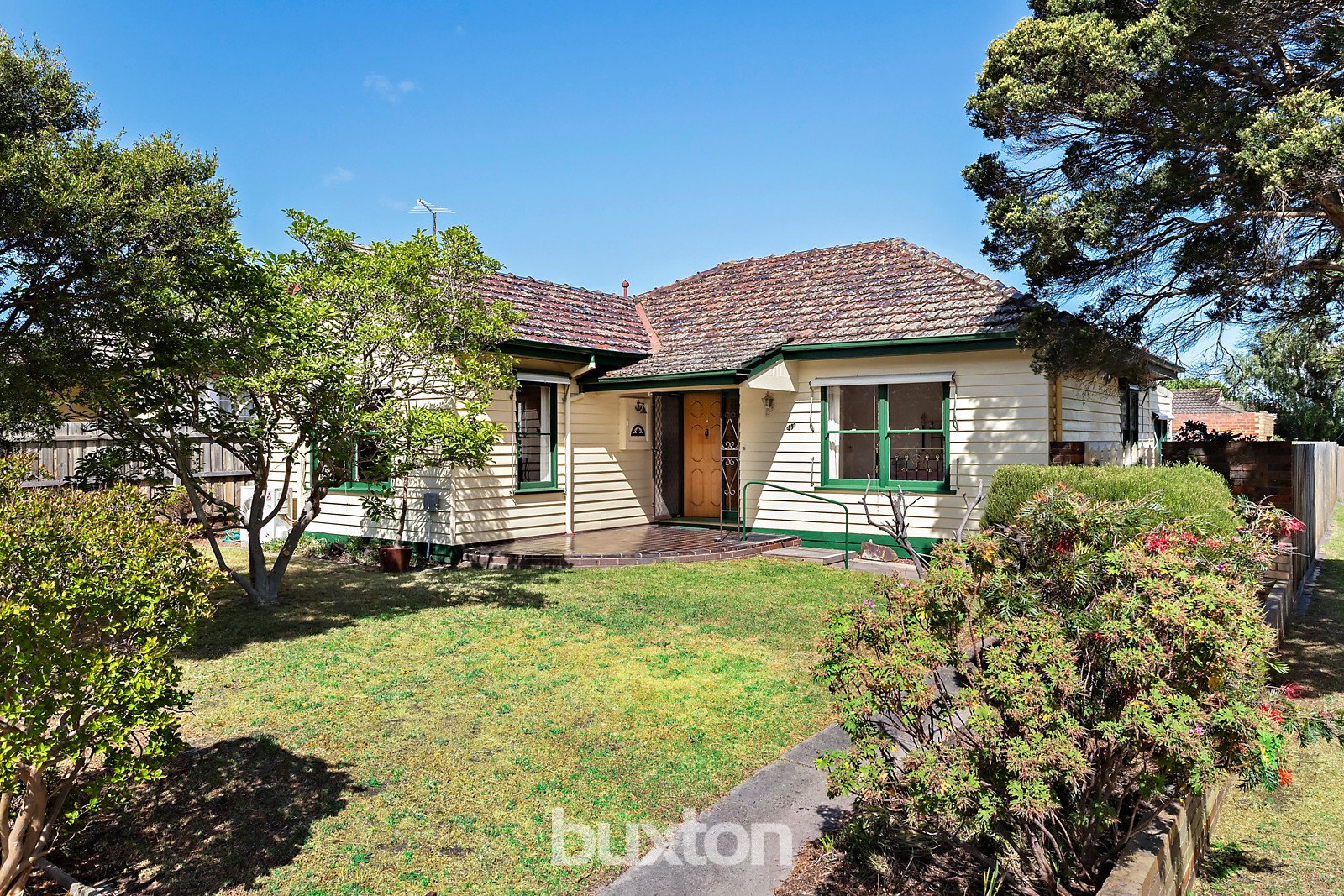 Gallery: 19 Sumersett Avenue