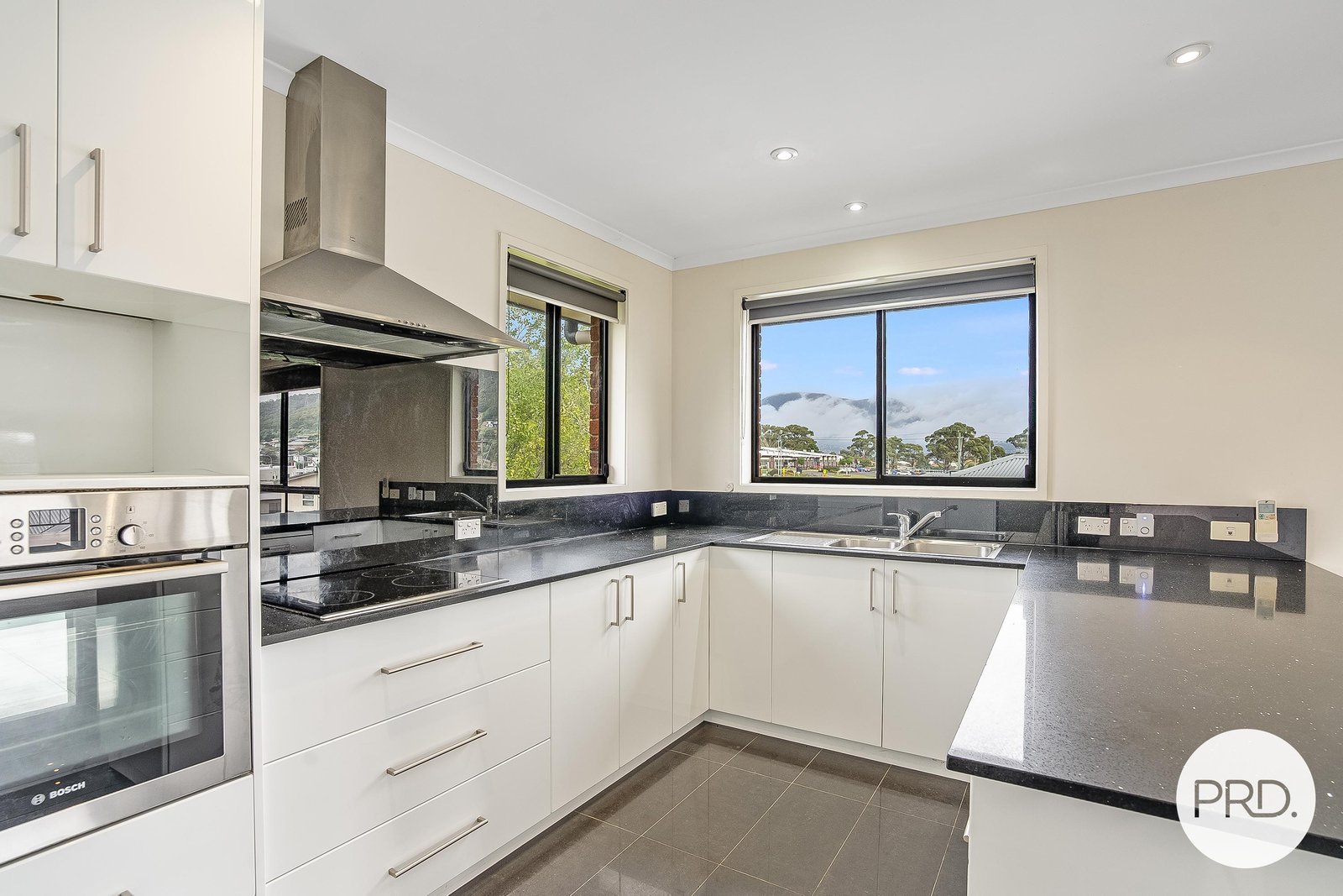 1/9 Sundown Place GEILSTON BAY 2