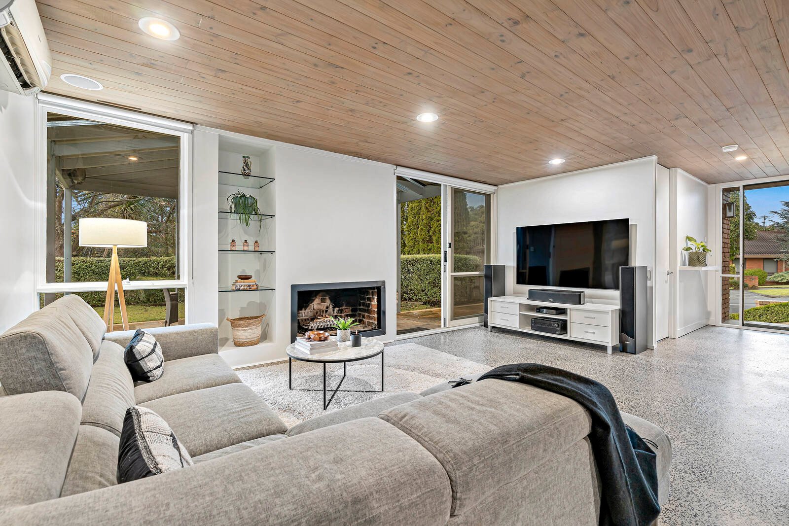 Real Estate and Property in 19 Sunset Avenue, Templestowe, VIC