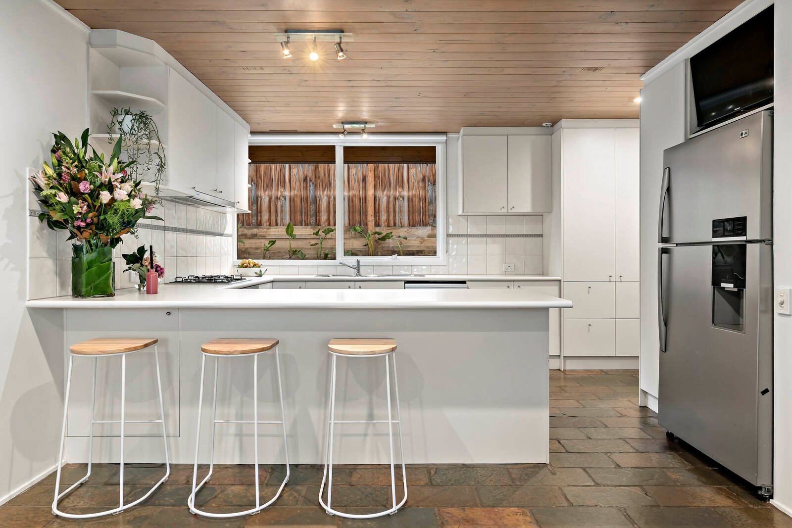 Real Estate and Property in 19 Sunset Avenue, Templestowe, VIC