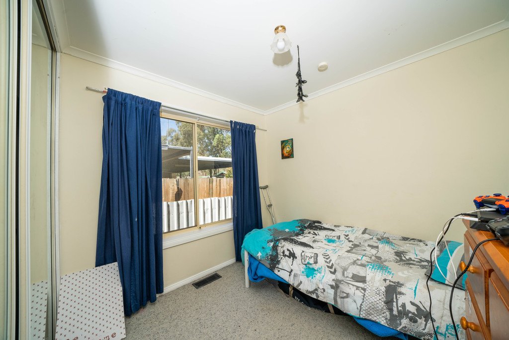 19 Swan Street FLOWERDALE 9