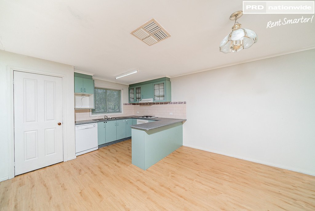 19 Swan Street FLOWERDALE 4