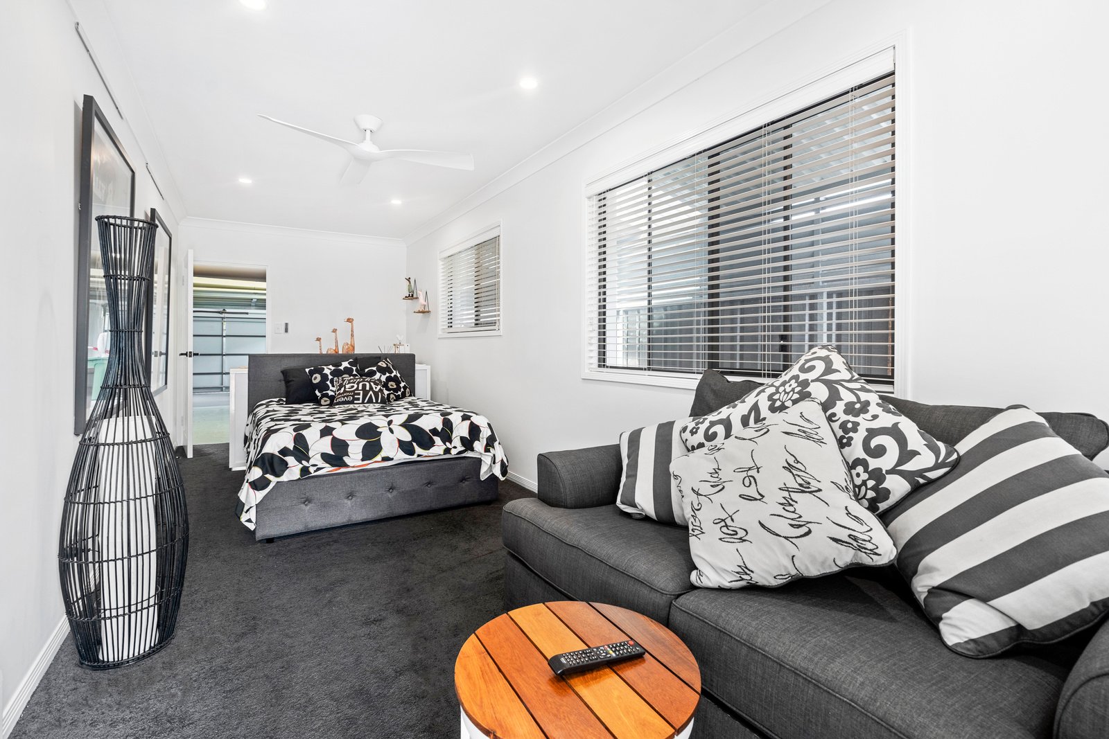 19 Swordfish Court PALM BEACH 16