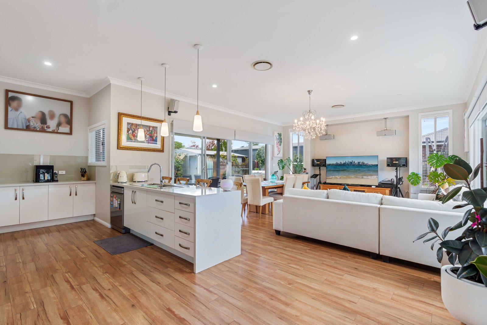 19 Taloumbi Place ORANGE 3