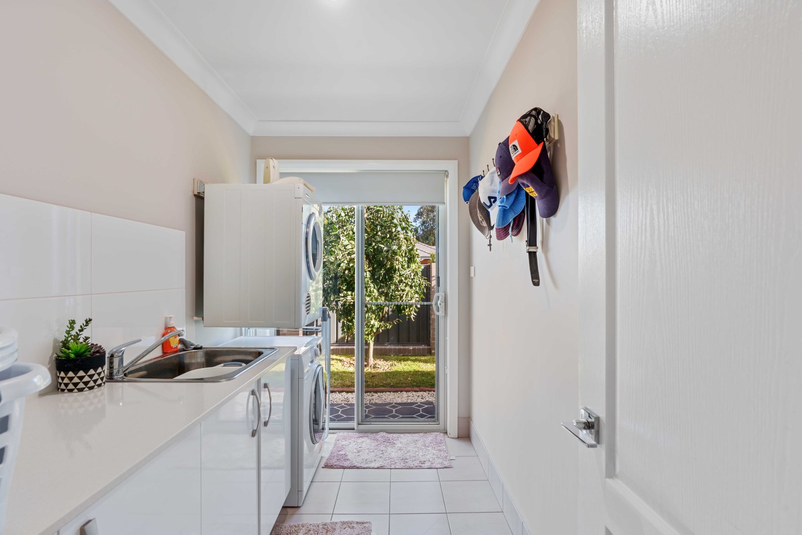 19 Taloumbi Place ORANGE 12