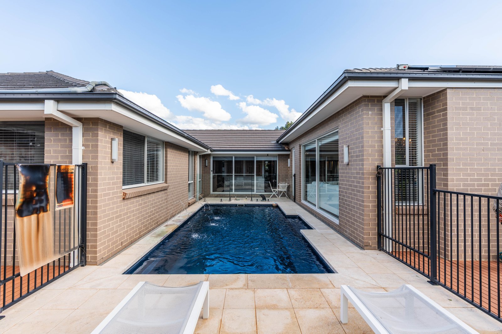 19 Taloumbi Place ORANGE 15