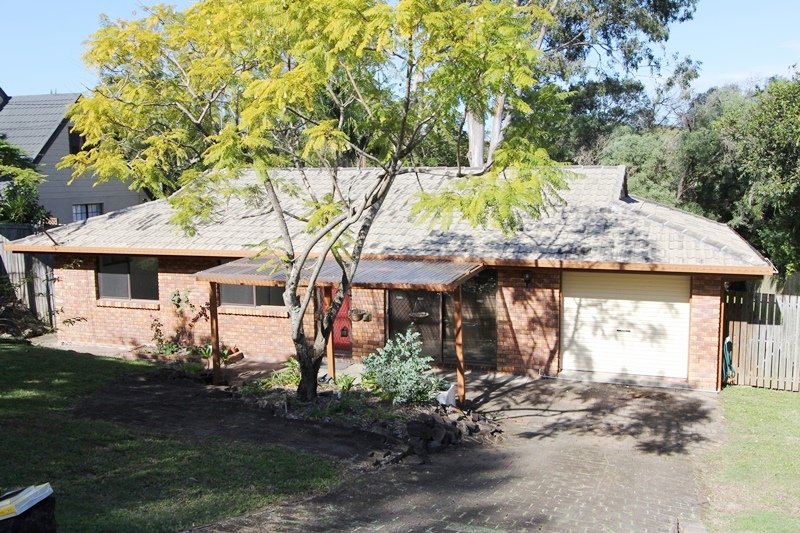 19 Tambourah Drive BENOWA 2