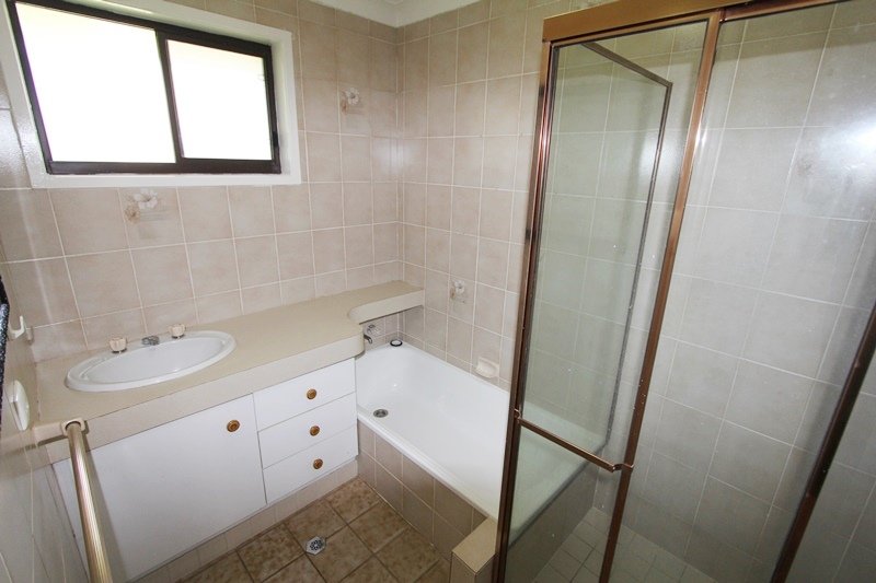 19 Tambourah Drive BENOWA 8