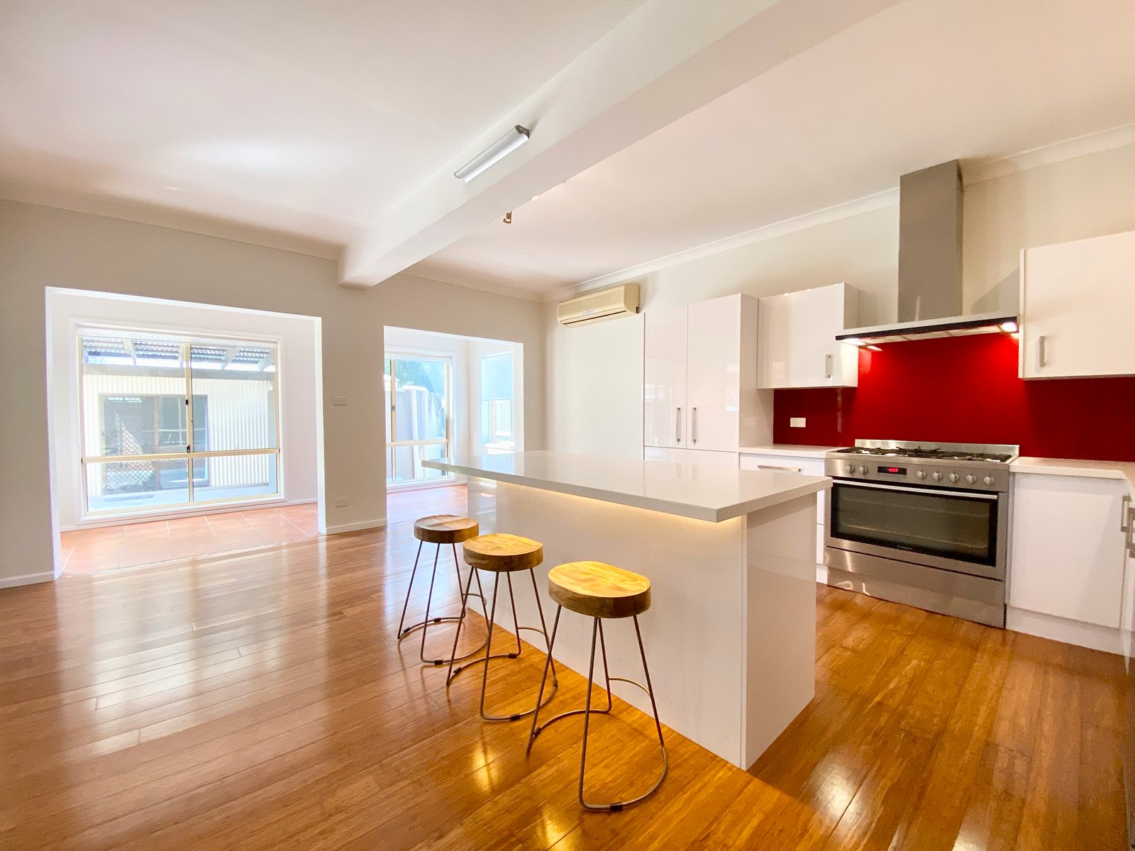 19 Taylor Road TAYLORS BEACH 2