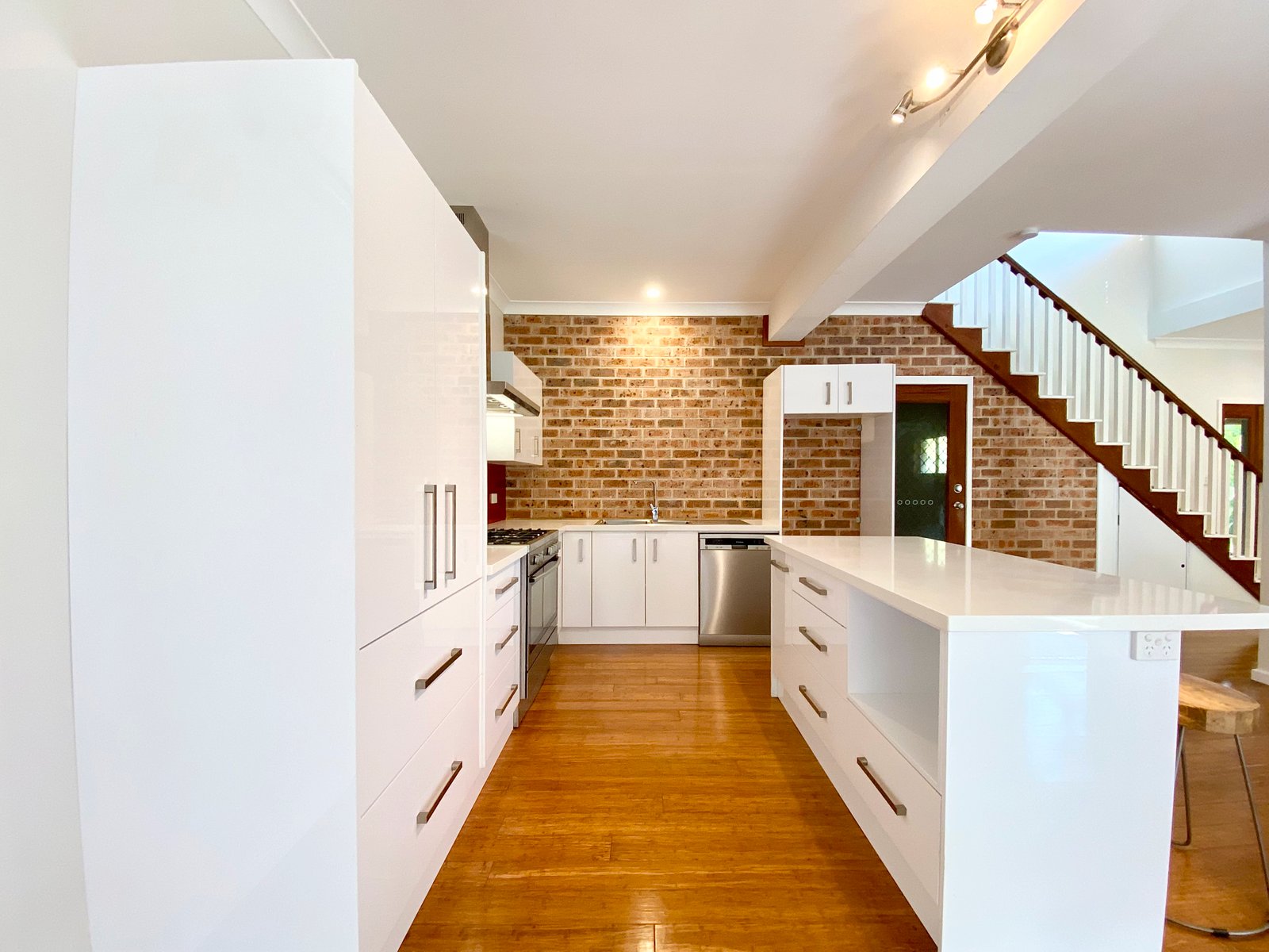 19 Taylor Road TAYLORS BEACH 7