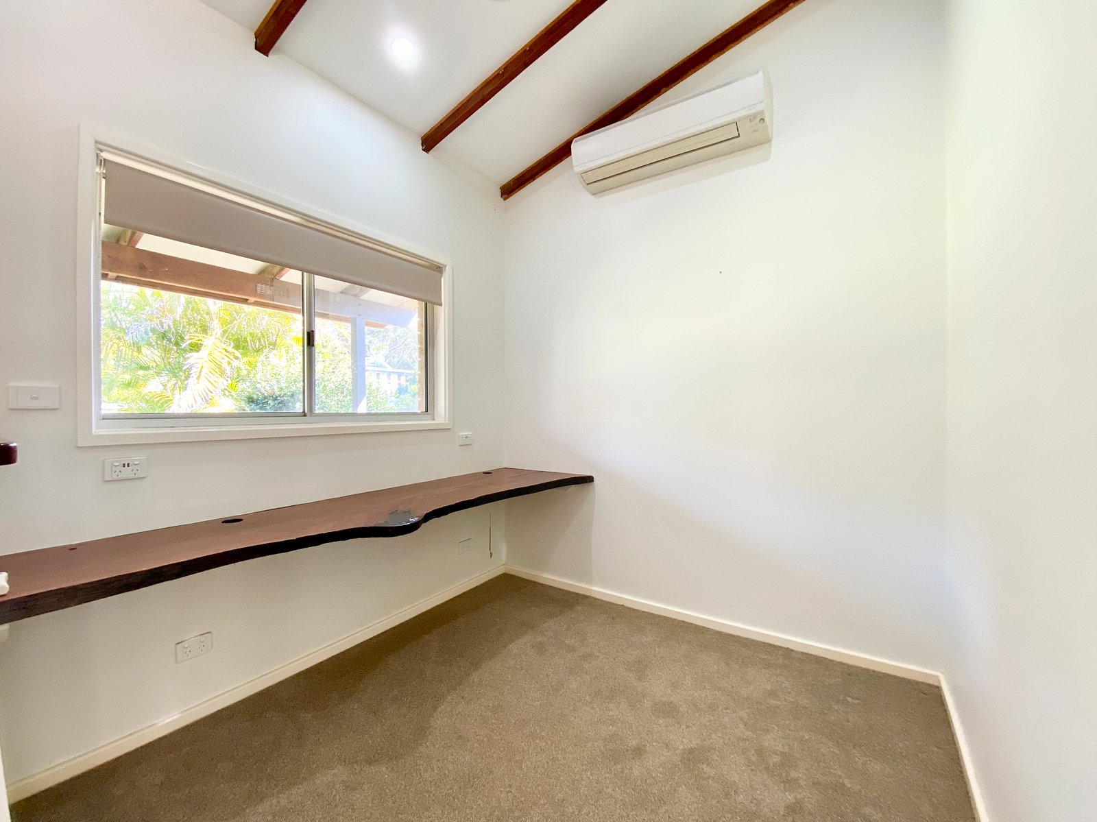 19 Taylor Road TAYLORS BEACH 13