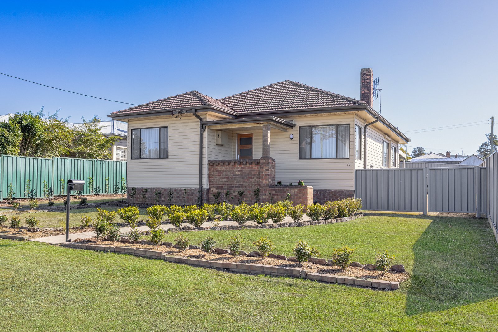19 Tenambit Street EAST MAITLAND 3