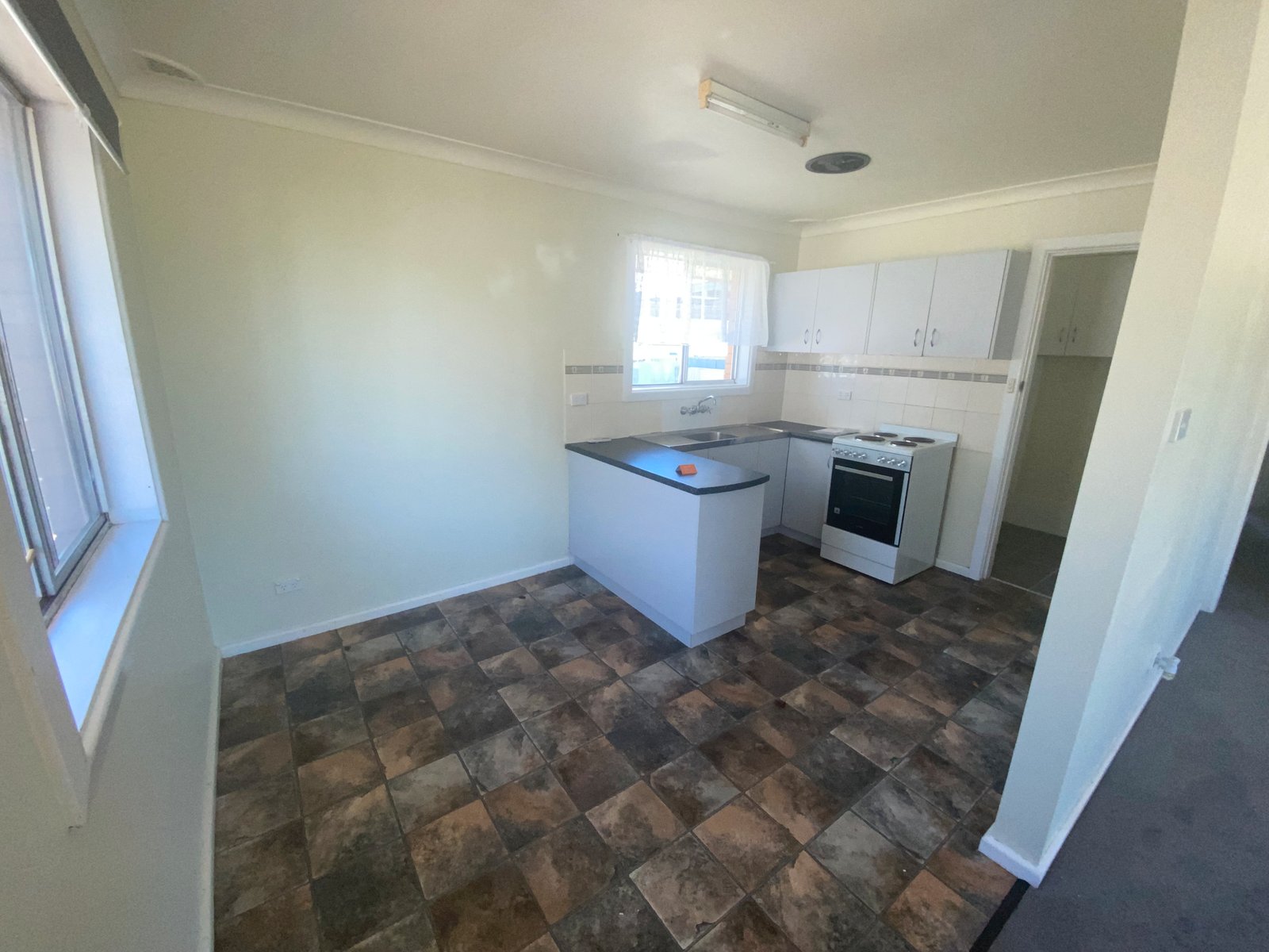 19 Terry Street TAMWORTH 7