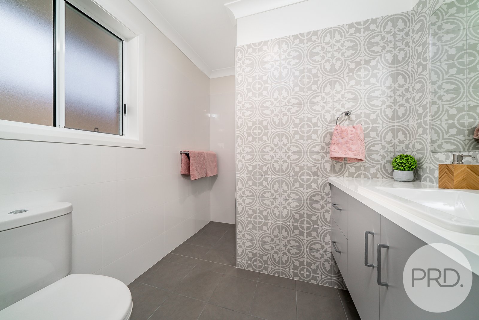 19 Thane Court LLOYD 13