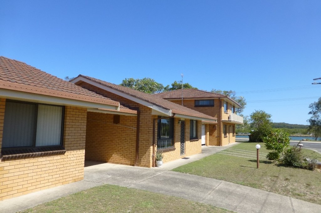 19 The Parade NORTH HAVEN 2